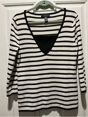 Cable & Gauge Black and White Striped V-Neck Top